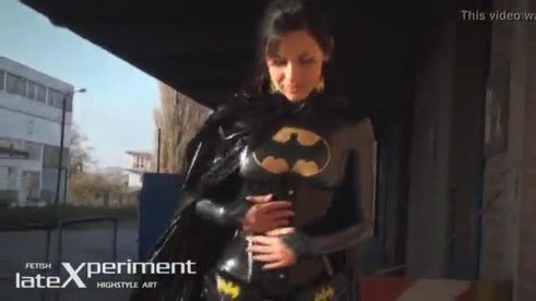 Batgirl latex cosplay