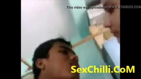 Desi college girl fucked by bf